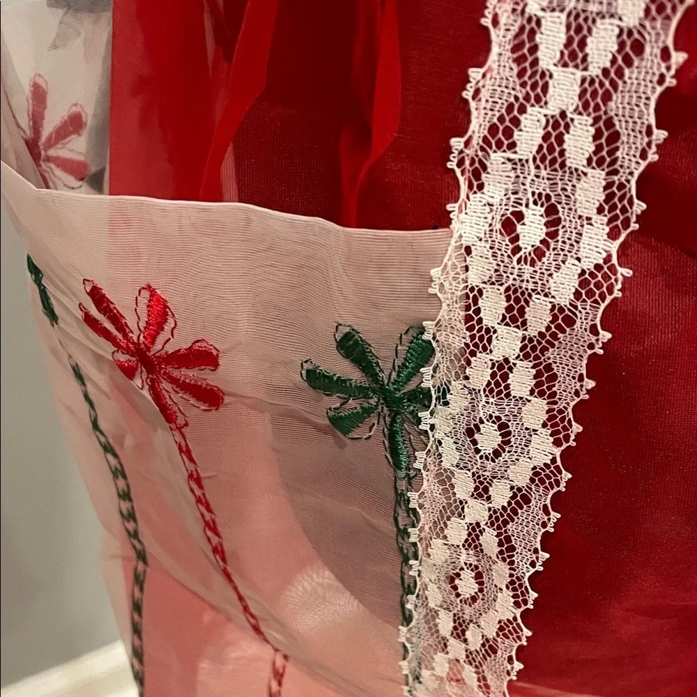 Red and White Women's Christmas cooking apron with pockets & lace trim
